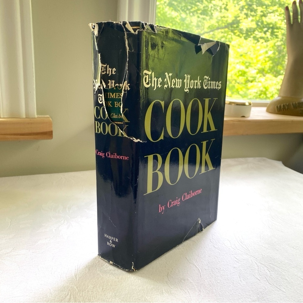 VINTAGE 1961 New York Times Cookbook Hardcover - Picture 2 of 8